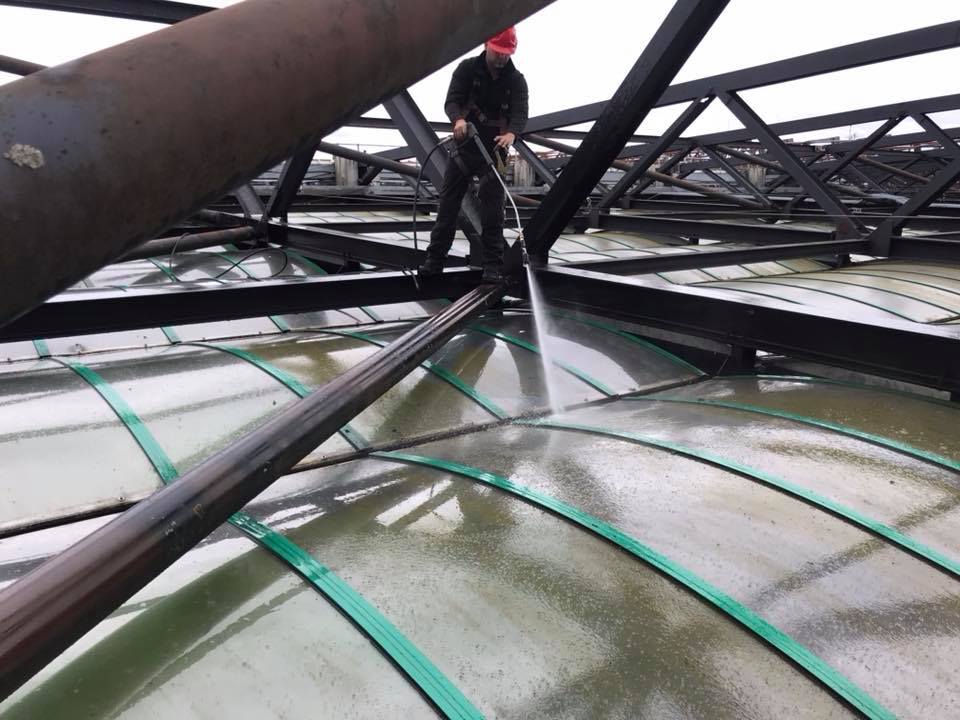 Before and after building cleaning in Commercial Leven Building cleaning service results in Commercial Leven