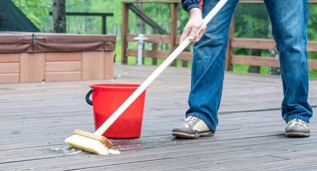 Decking Cleaning Elie