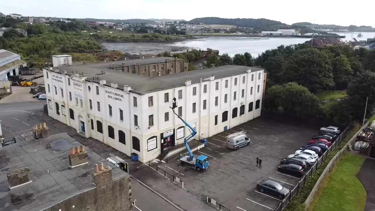 Exterior wall cleaning results in Commercial  Leven